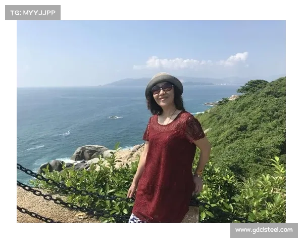 勇闯天下奏响青春华章描绘梦想旅程书写无悔人生