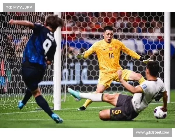 中国国足与日本队对决时间确定比赛安排引发球迷热议